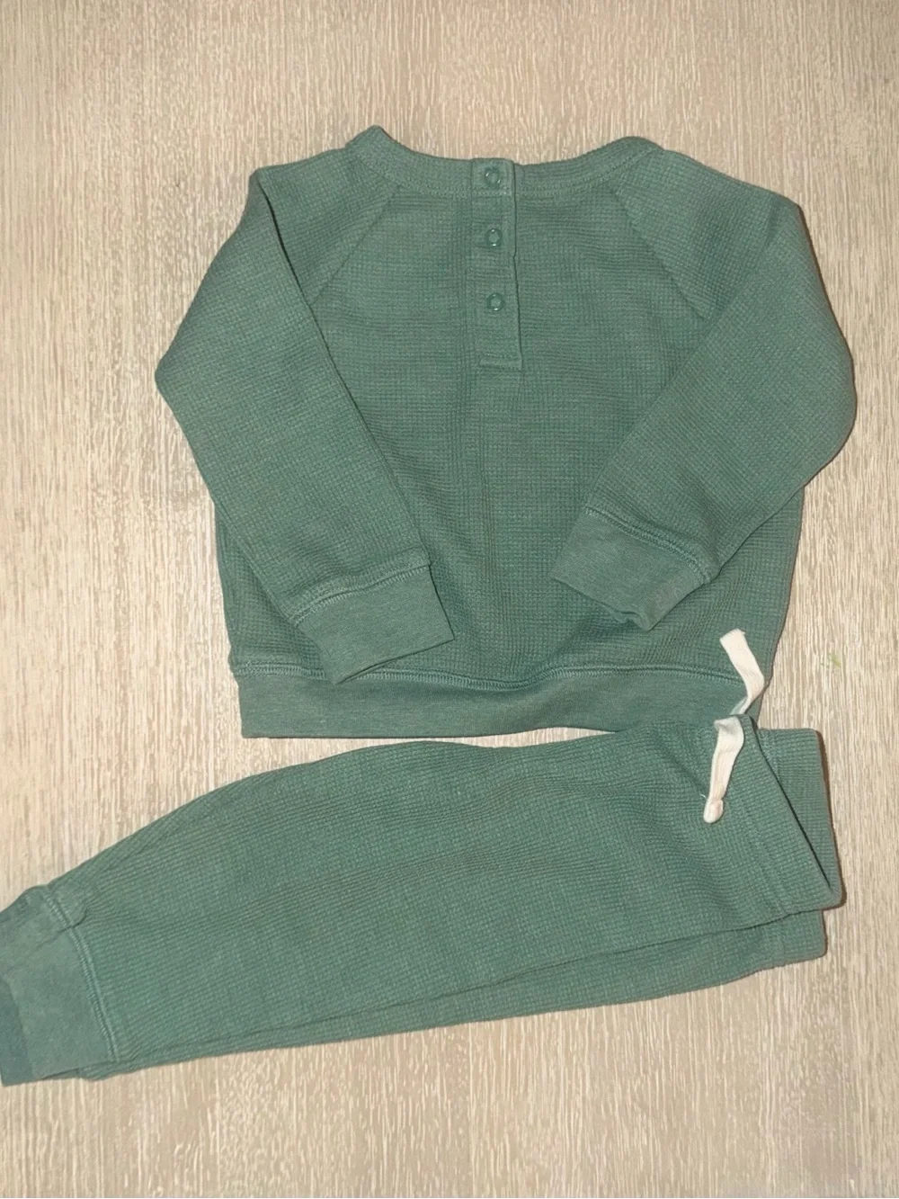 Primary Waffle Sweatshirt & Jogger Set - Green size 6-12 months NWOT